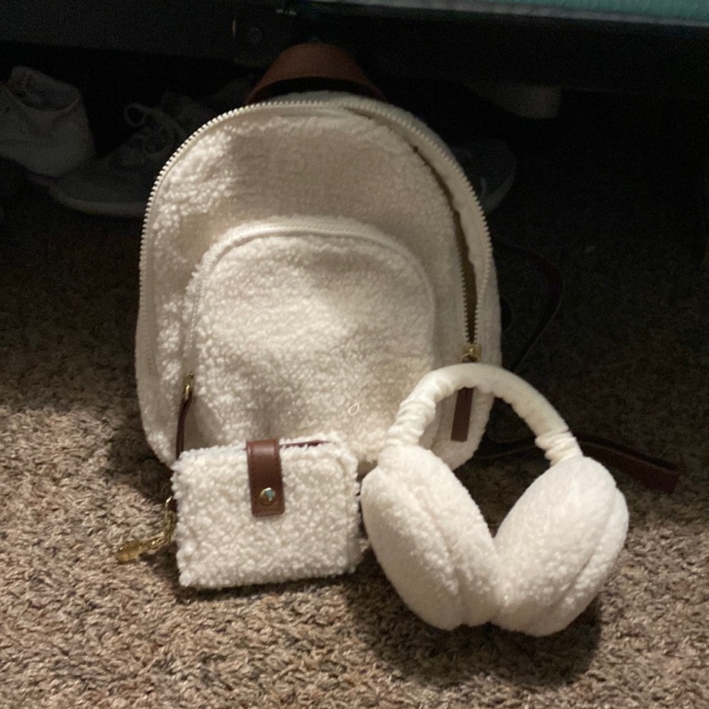 Book bag peruse